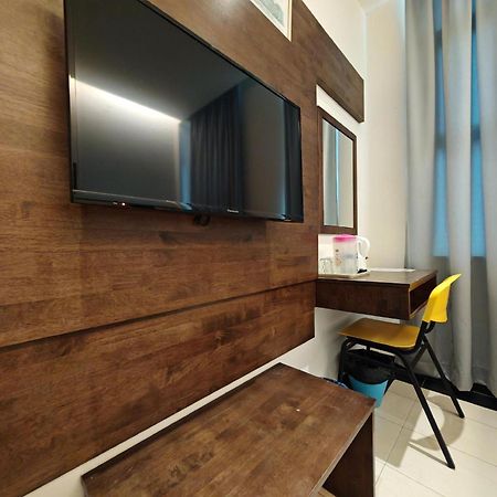 Citrine Hotel Seri Iskandar Esterno foto
