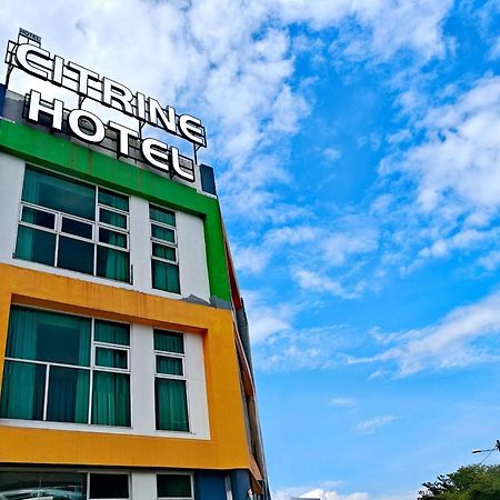 Citrine Hotel Seri Iskandar Esterno foto