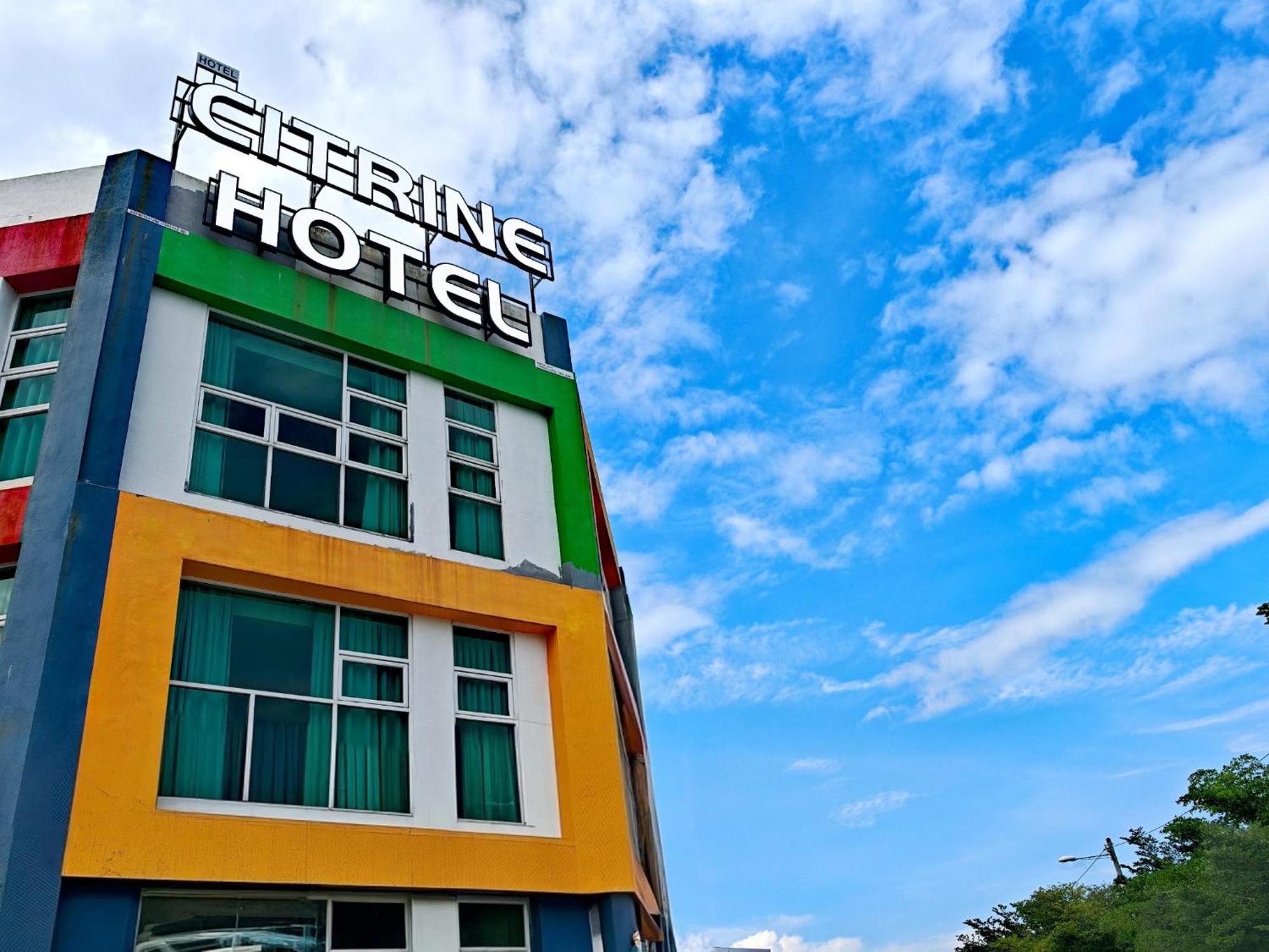 Citrine Hotel Seri Iskandar Esterno foto