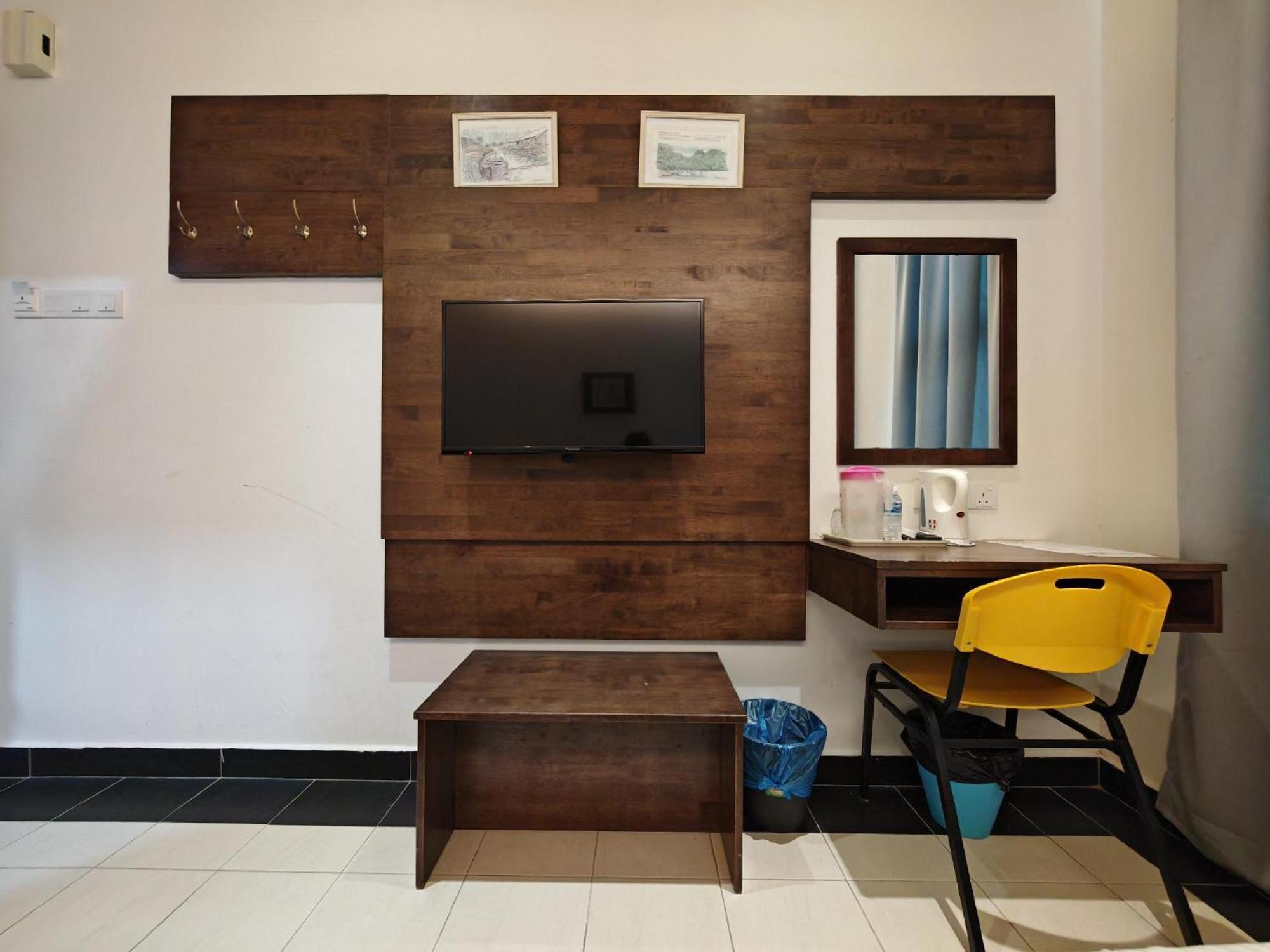 Citrine Hotel Seri Iskandar Esterno foto